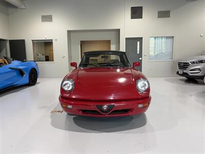 1991 Alfa Romeo Spider   - Photo 2 - Grand Rapids, MI 49512