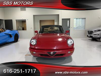 1991 Alfa Romeo Spider   - Photo 2 - Grand Rapids, MI 49512