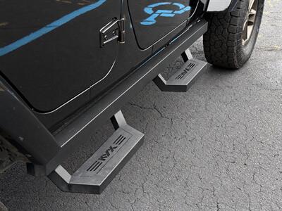 2017 Jeep Wrangler Unlimited Sahara   - Photo 21 - Grand Rapids, MI 49512