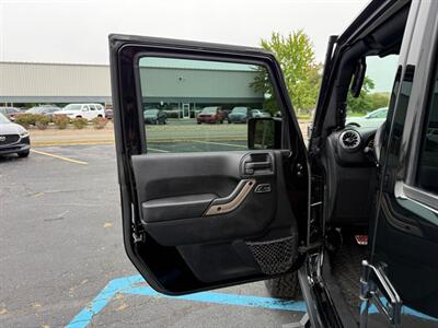 2017 Jeep Wrangler Unlimited Sahara   - Photo 25 - Grand Rapids, MI 49512