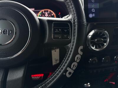 2017 Jeep Wrangler Unlimited Sahara   - Photo 33 - Grand Rapids, MI 49512