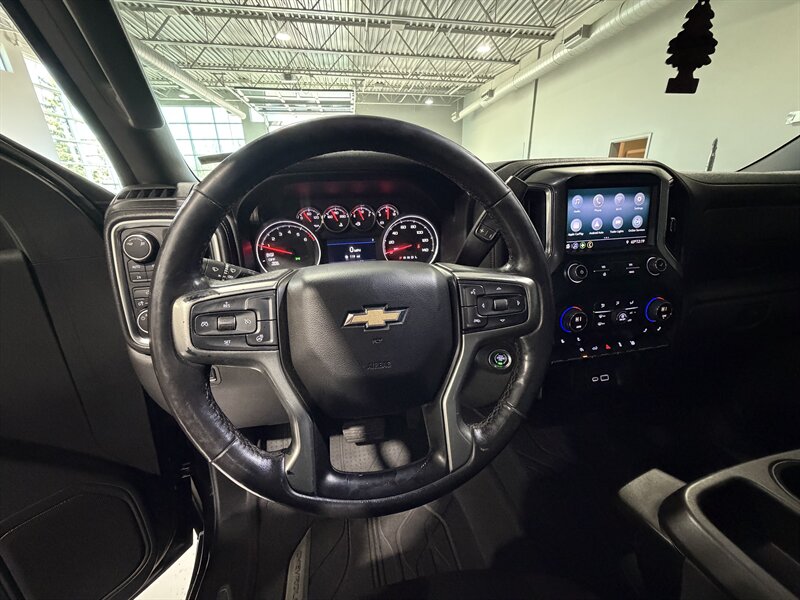 2019 Chevrolet Silverado 1500 LT - Photo 8 - Grand Rapids, MI 49512