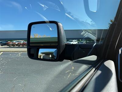 2024 RAM 3500 Big Horn   - Photo 10 - Grand Rapids, MI 49512