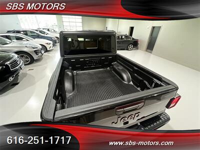 2021 Jeep Gladiator Rubicon   - Photo 5 - Grand Rapids, MI 49512