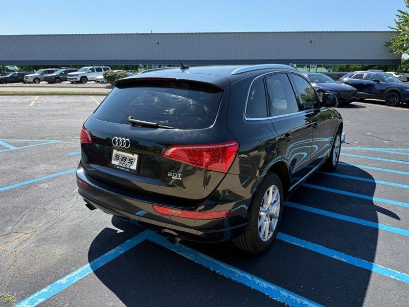2012 Audi Q5 2.0T quattro Premium Plus - Photo 11 - Grand Rapids, MI 49512