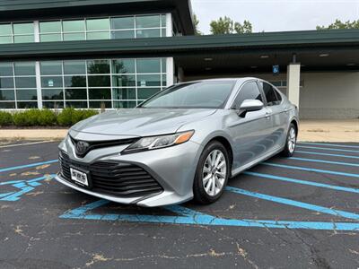 2019 Toyota Camry LE - Photo 8 - Grand Rapids, MI 49512