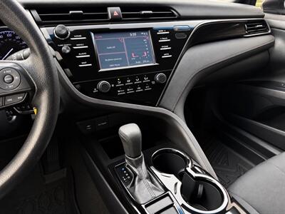 2019 Toyota Camry LE - Photo 2 - Grand Rapids, MI 49512