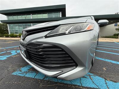 2019 Toyota Camry LE - Photo 7 - Grand Rapids, MI 49512