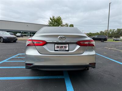 2019 Toyota Camry LE - Photo 14 - Grand Rapids, MI 49512
