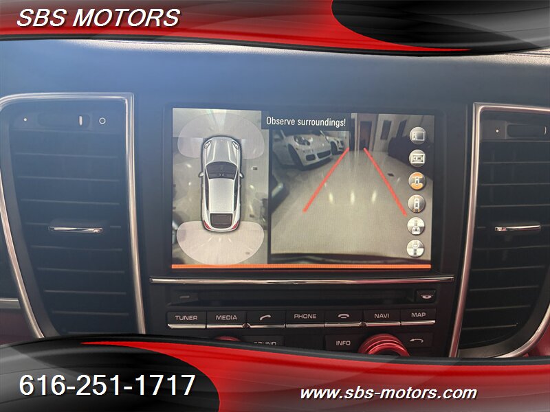 2016 Porsche Panamera 4 - Photo 26 - Grand Rapids, MI 49512