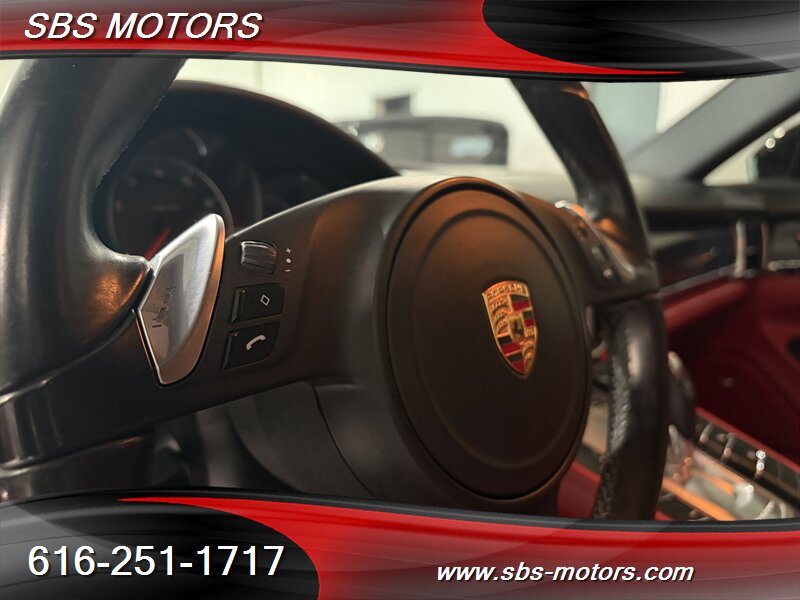 2016 Porsche Panamera 4 - Photo 21 - Grand Rapids, MI 49512