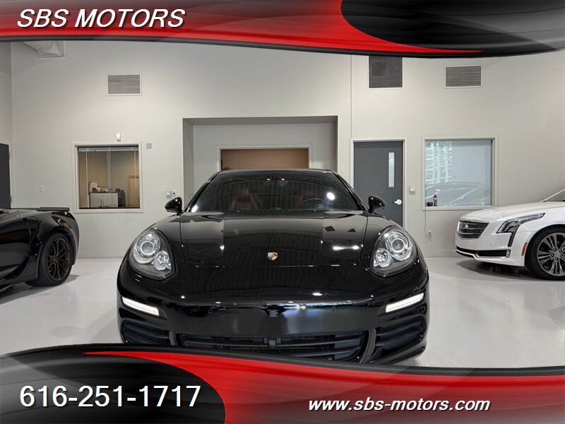2016 Porsche Panamera 4 - Photo 2 - Grand Rapids, MI 49512