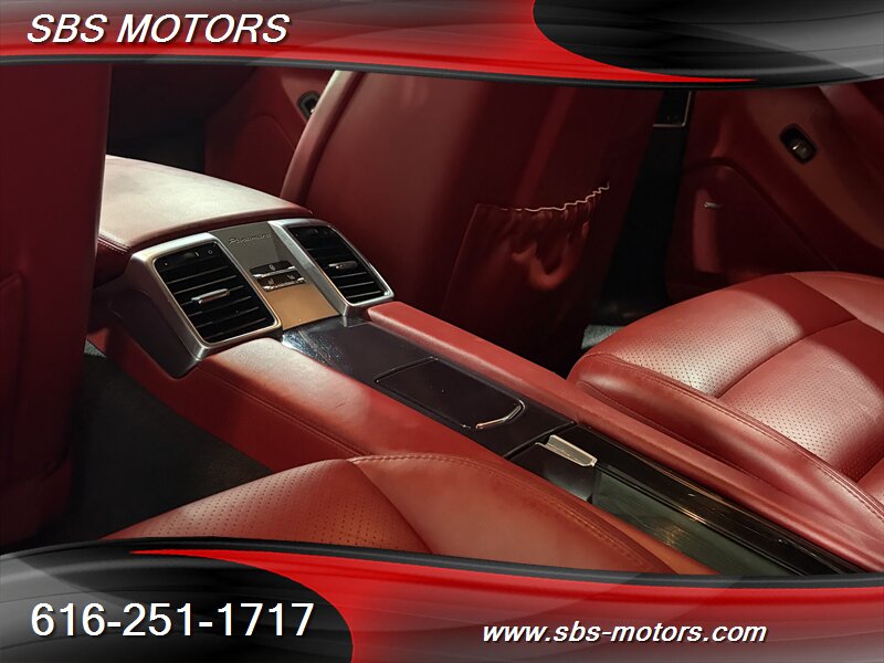 2016 Porsche Panamera 4 - Photo 36 - Grand Rapids, MI 49512