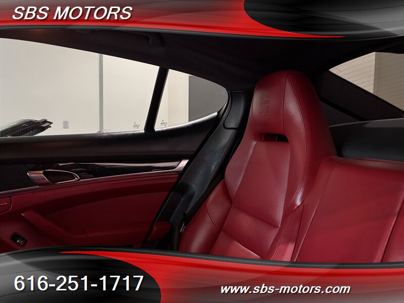 2016 Porsche Panamera 4 - Photo 41 - Grand Rapids, MI 49512