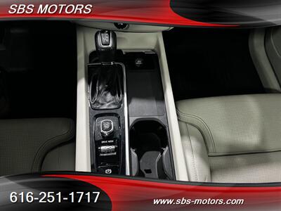 2021 Volvo XC60 T5 Inscription   - Photo 11 - Grand Rapids, MI 49512
