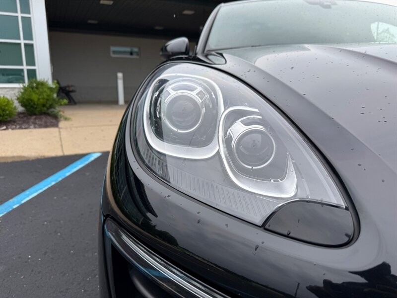 2018 Porsche Macan S - Photo 3 - Grand Rapids, MI 49512