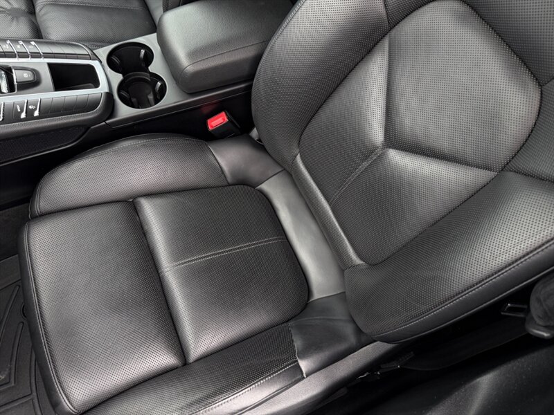 2018 Porsche Macan S - Photo 22 - Grand Rapids, MI 49512