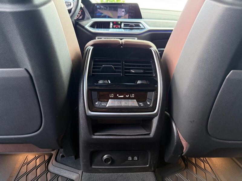 2021 BMW X7 M50i - Photo 49 - Grand Rapids, MI 49512