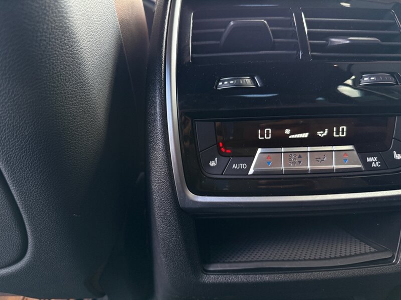 2021 BMW X7 M50i - Photo 50 - Grand Rapids, MI 49512