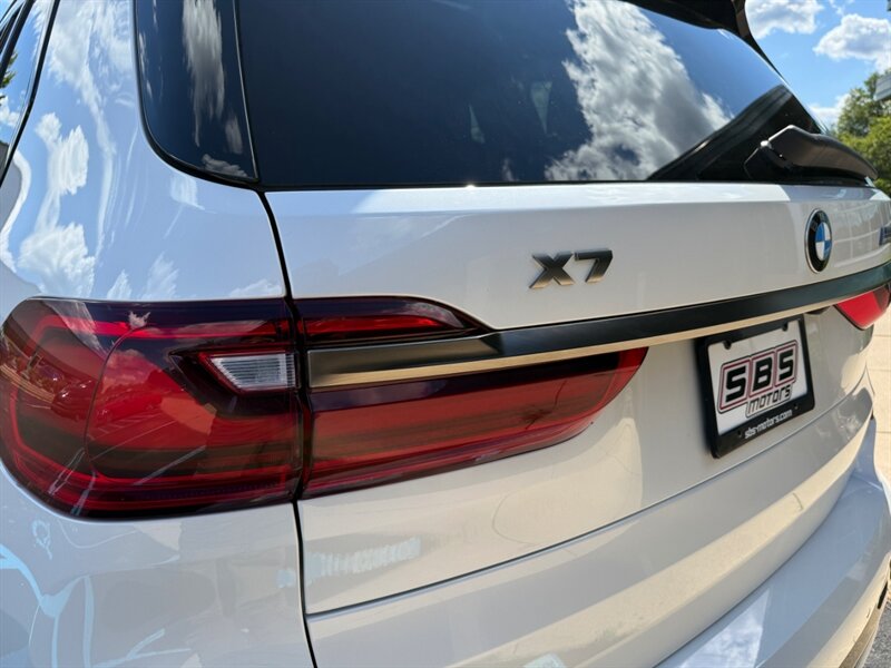 2021 BMW X7 M50i - Photo 12 - Grand Rapids, MI 49512
