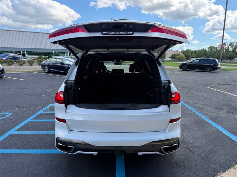 2021 BMW X7 M50i - Photo 54 - Grand Rapids, MI 49512