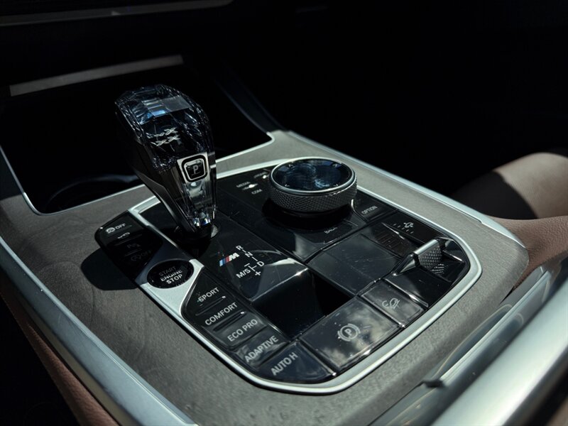 2021 BMW X7 M50i - Photo 30 - Grand Rapids, MI 49512