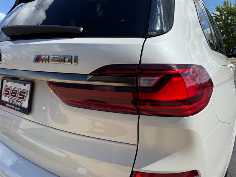 2021 BMW X7 M50i - Photo 14 - Grand Rapids, MI 49512