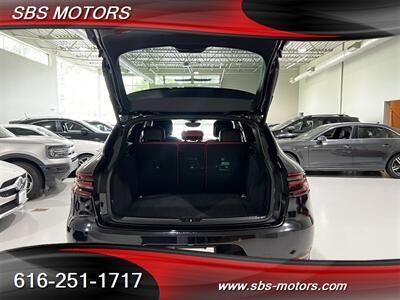 2016 Porsche Macan Turbo   - Photo 6 - Grand Rapids, MI 49512