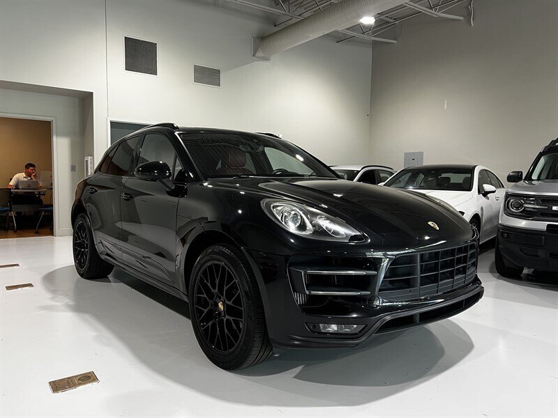 2016 Porsche Macan Turbo   - Photo 1 - Grand Rapids, MI 49512