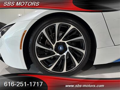 2015 BMW i8 - Photo 8 - Grand Rapids, MI 49512