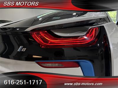 2015 BMW i8 - Photo 29 - Grand Rapids, MI 49512