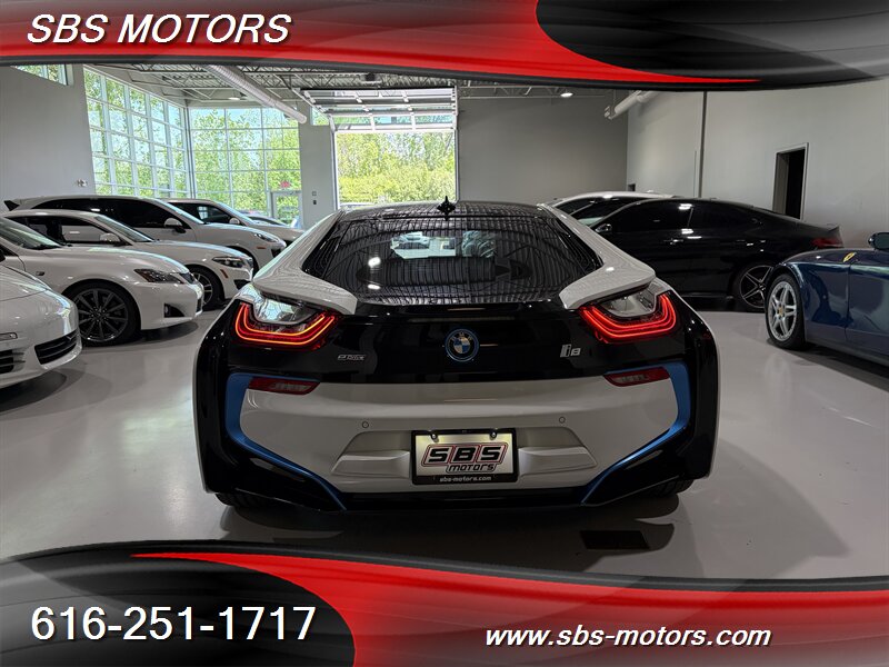 2015 BMW i8 - Photo 27 - Grand Rapids, MI 49512