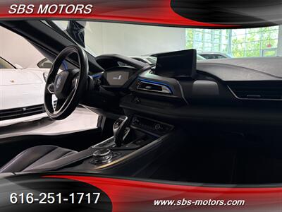 2015 BMW i8 - Photo 16 - Grand Rapids, MI 49512