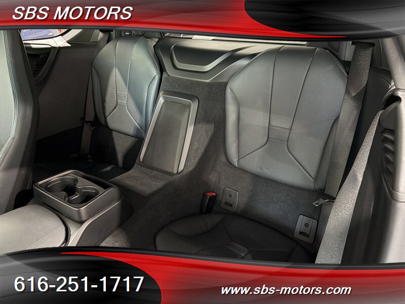 2015 BMW i8 - Photo 25 - Grand Rapids, MI 49512