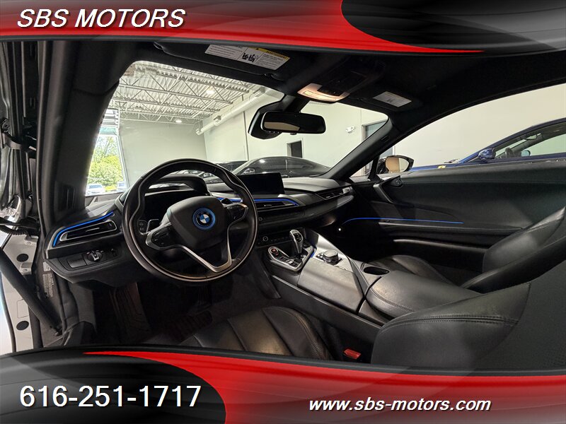 2015 BMW i8 - Photo 14 - Grand Rapids, MI 49512