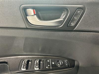 2019 Kia Optima SX Turbo   - Photo 18 - Grand Rapids, MI 49512