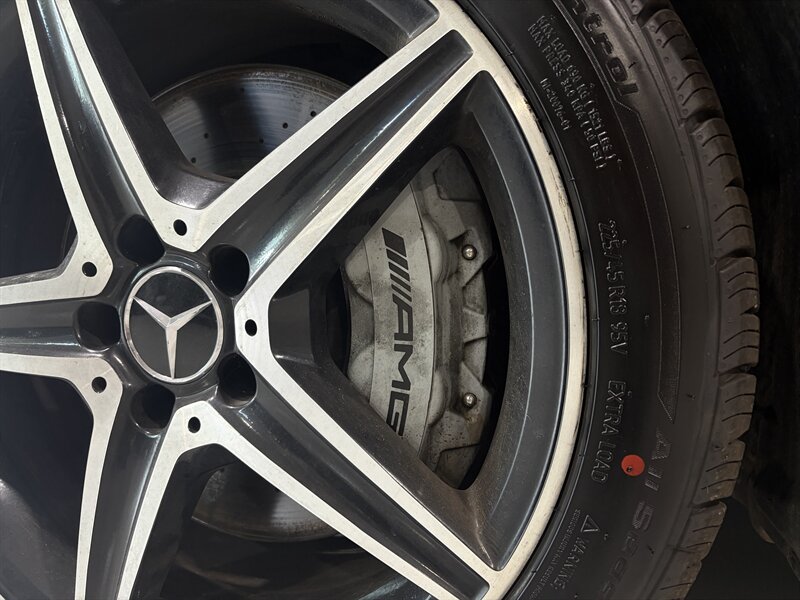 2017 Mercedes-Benz AMG C 43 - Photo 10 - Grand Rapids, MI 49512