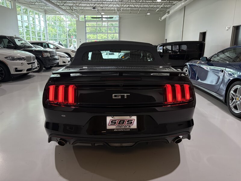 2017 Ford Mustang GT Premium - Photo 15 - Grand Rapids, MI 49512