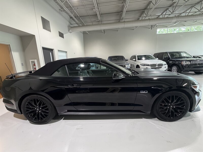 2017 Ford Mustang GT Premium - Photo 21 - Grand Rapids, MI 49512