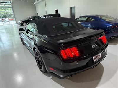 2017 Ford Mustang GT Premium - Photo 14 - Grand Rapids, MI 49512
