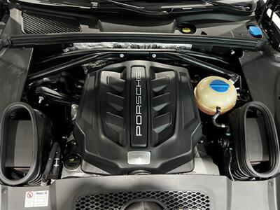 2016 Porsche Macan S   - Photo 16 - Grand Rapids, MI 49512