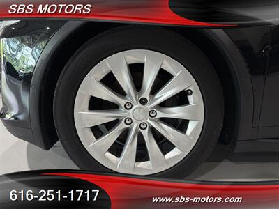 2017 Tesla Model X 100D - Photo 8 - Grand Rapids, MI 49512