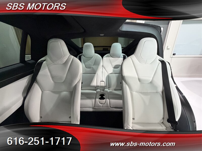 2017 Tesla Model X 100D - Photo 23 - Grand Rapids, MI 49512