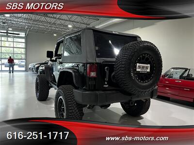 2015 Jeep Wrangler Rubicon   - Photo 9 - Grand Rapids, MI 49512