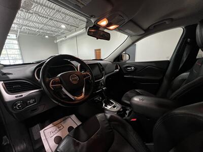 2014 Jeep Cherokee Trailhawk   - Photo 10 - Grand Rapids, MI 49512