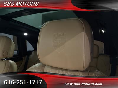 2016 Porsche Macan S   - Photo 10 - Grand Rapids, MI 49512