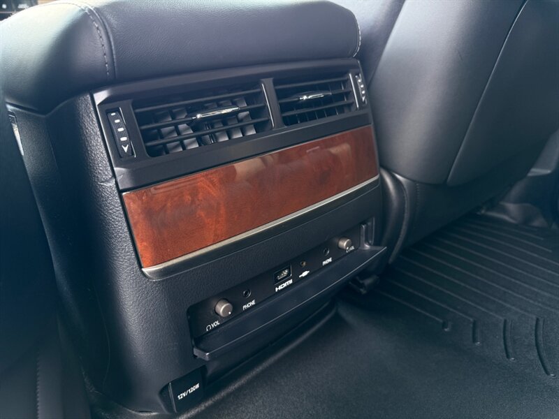 2018 Lexus LX 570 Three-Row - Photo 54 - Grand Rapids, MI 49512