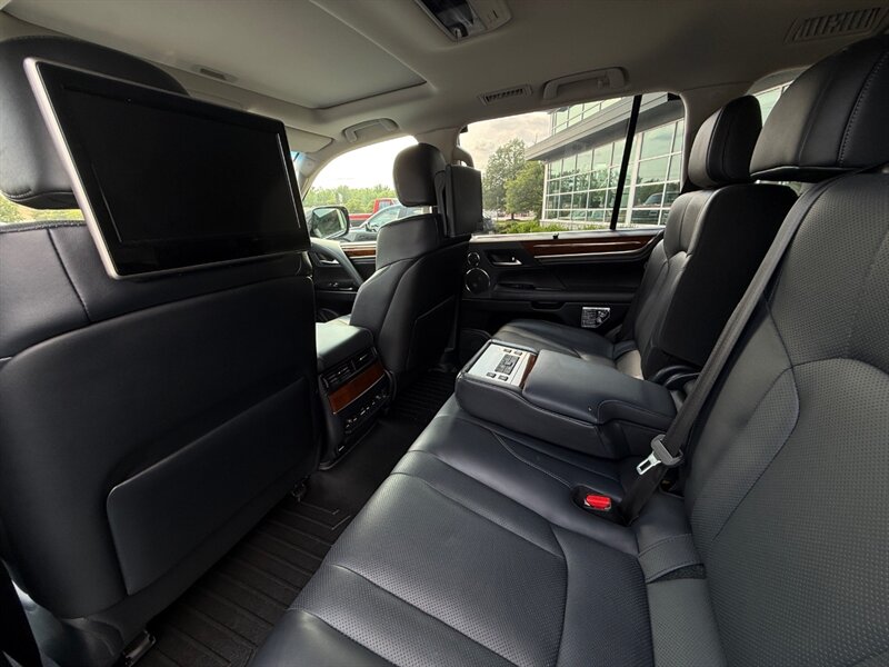 2018 Lexus LX 570 Three-Row - Photo 49 - Grand Rapids, MI 49512