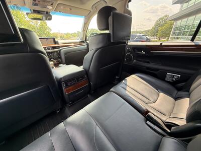 2018 Lexus LX 570 Three-Row - Photo 50 - Grand Rapids, MI 49512