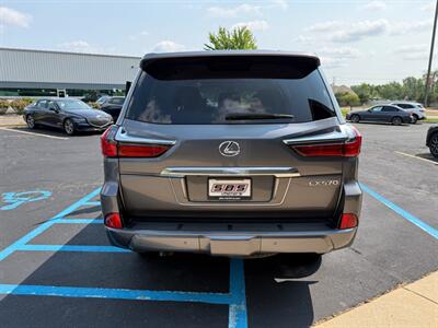 2018 Lexus LX 570 Three-Row - Photo 13 - Grand Rapids, MI 49512